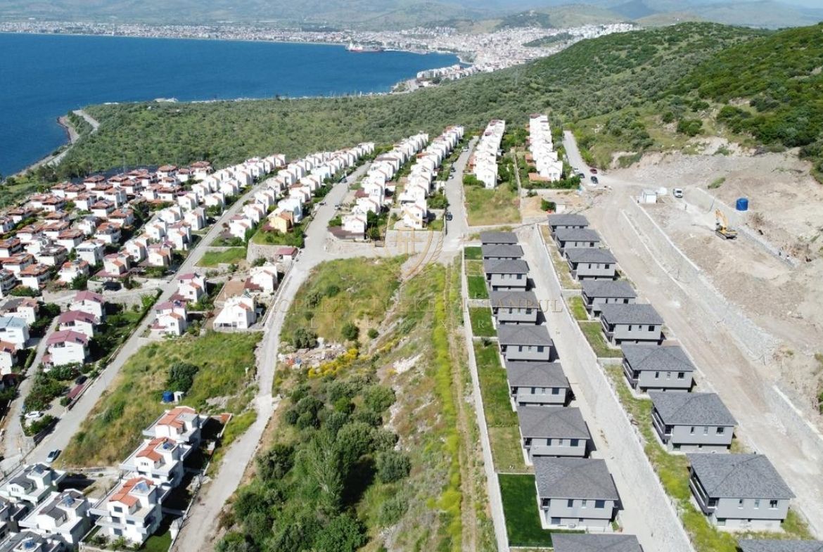 Villa for Sale in Dikili, Izmir