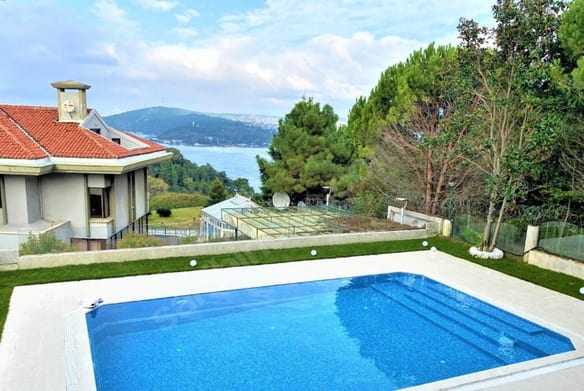 Yenikoy Bosphorus Hattat Villa's