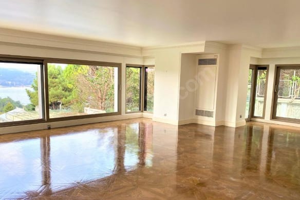 Yenikoy Bosphorus Hattat Villa's