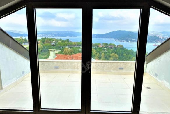 Yenikoy Bosphorus Hattat Villa's