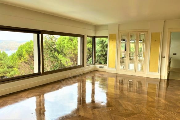 Yenikoy Bosphorus Hattat Villa's