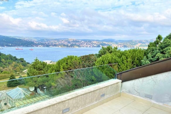 Yenikoy Bosphorus Hattat Villa's