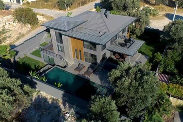 Lüks Çeşme Villası