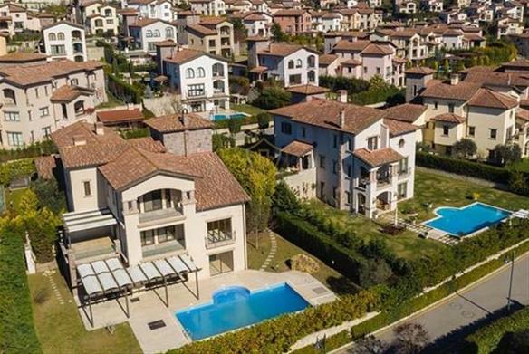 Toskana Valley Residences