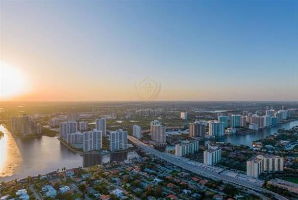 St Regis Residence Sunny Isles Beach