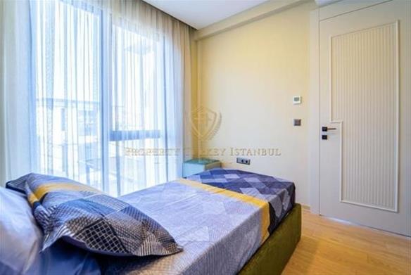 Lucca Gundogan Villas