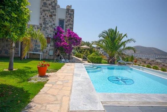 Gümüşük Detached Villa