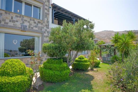 Gümüşük Detached Villa