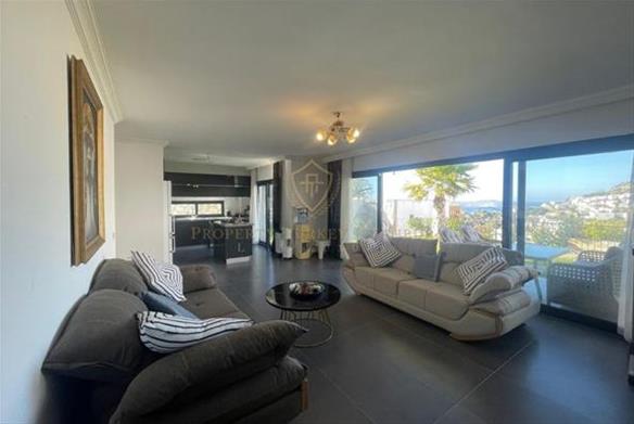 Detached villa with private garden and sea view in Bodrum