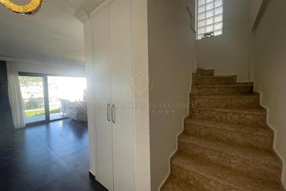 Detached villa with private garden and sea view in Bodrum