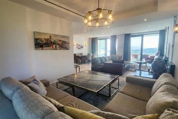 Ofton Miramar Penthouse