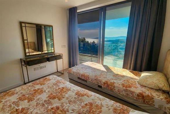 Ofton Miramar Penthouse