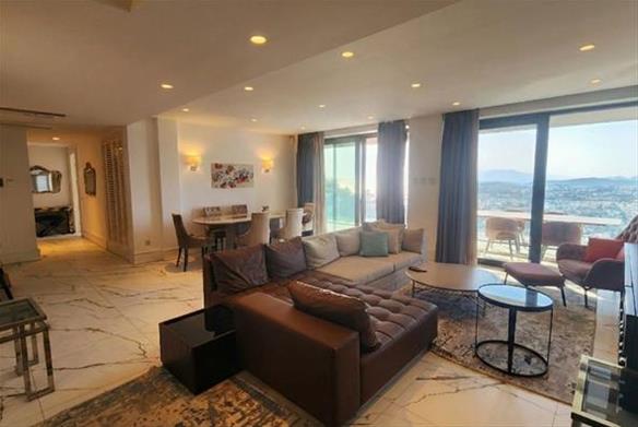 Ofton Miramar Penthouse