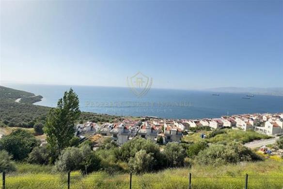 Villa for Sale in Dikili, Izmir