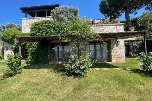 Restored Stone Villa with Panoramic Sea View in Yalıkavak