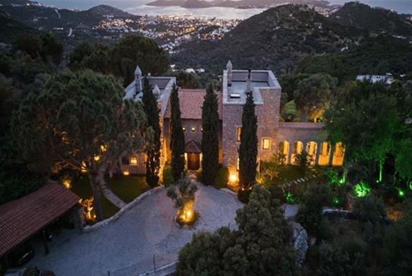 Restored Stone Villa with Panoramic Sea View in Yalıkavak