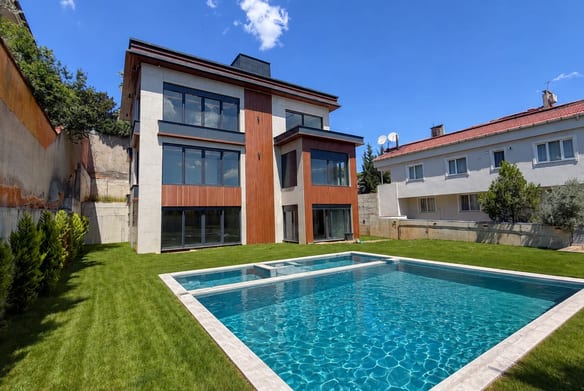 Dragos Kartal Villa
