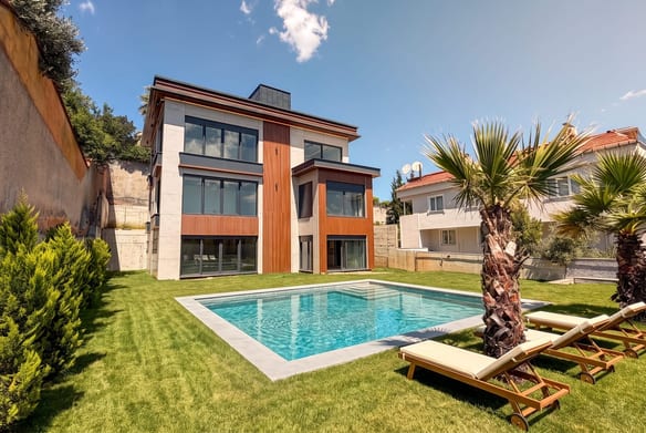 Dragos Kartal Villa