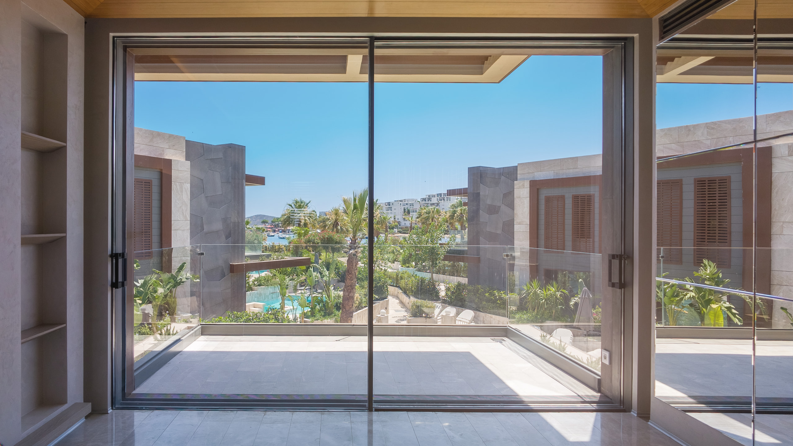 Vera Bitez Residence For Sale